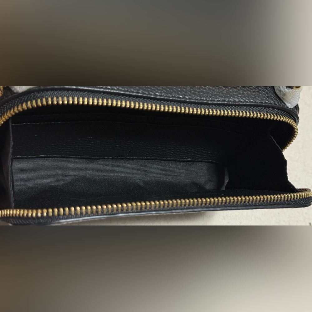 Marc Jacobs Snapshot Leather Crossbody Bag - Picture 10 of 13